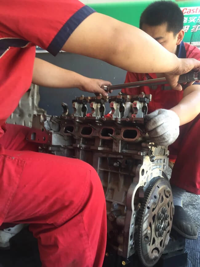 汽車玻璃水噴出來(lái)沒勁是怎么回事？